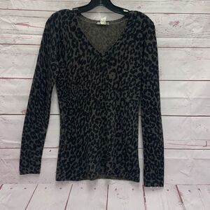 White + Warren Cashmere Pullover V Neck Sweater Gray Cheetah Print Size Small